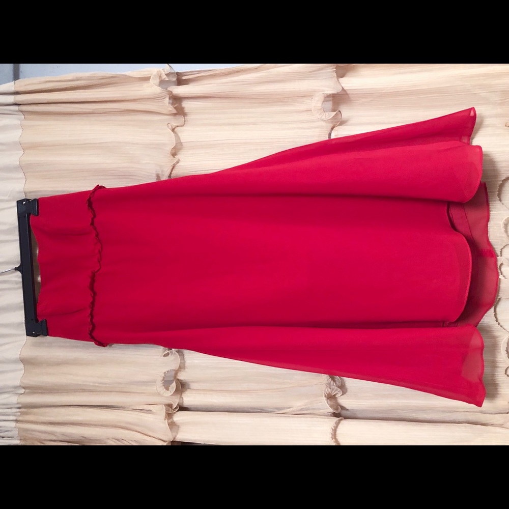 Red short dress